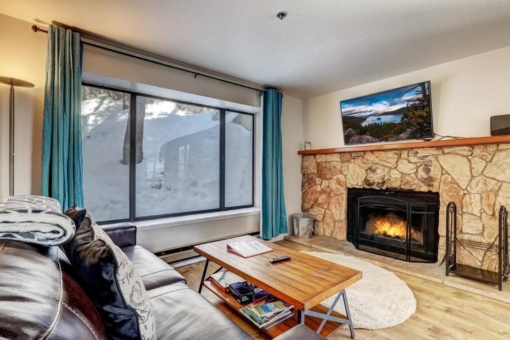 Apartment Heavenly Mountain Retreat Near Hiking & Bikin *